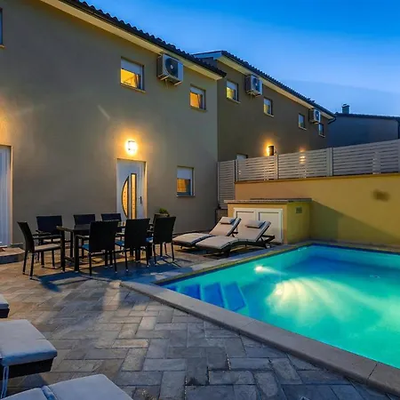 Four-bedroom In * Vodnjan