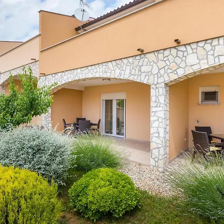 Cozy In Vodnjan With Wifi Holiday home *