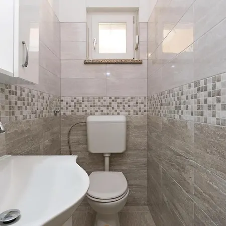 Ferienhaus Four-bedroom In Vodnjan